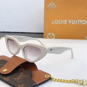 Louis Vuitton Sunglasses 1723